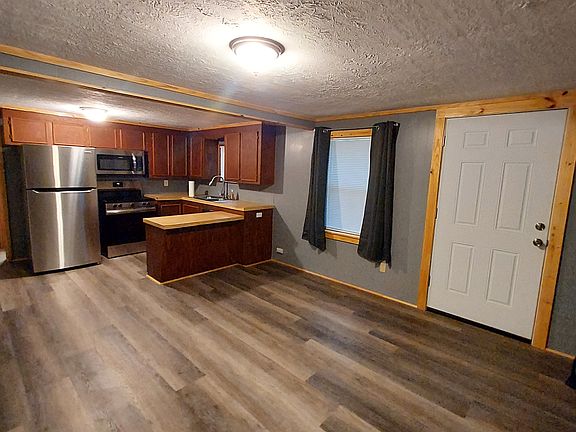 5th image of 604 Mayflower Ln