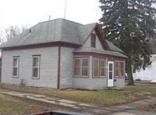 619 Woodlawn Ave, Traer, IA 50675