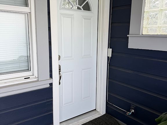 3rd image of 560 4th Ave #A