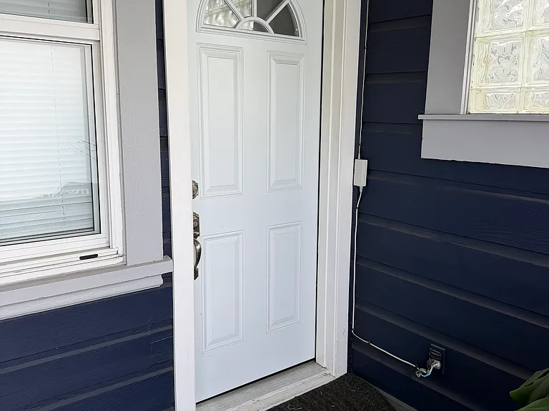 560 4th Ave #A — Photo 3