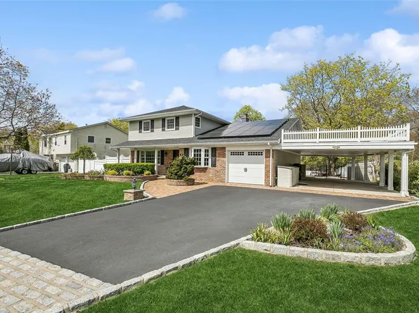 20 Carnegie Drive, Smithtown, NY 11787