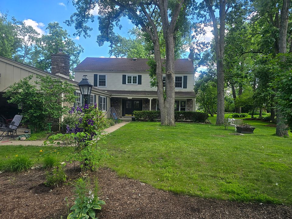 1st image of 15 Dukes Ln