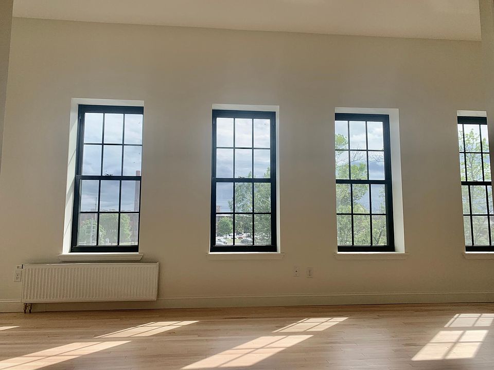2nd image of 146 Main St Suite 201