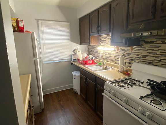 2nd image of 3030 S Moreland Blvd APT 3