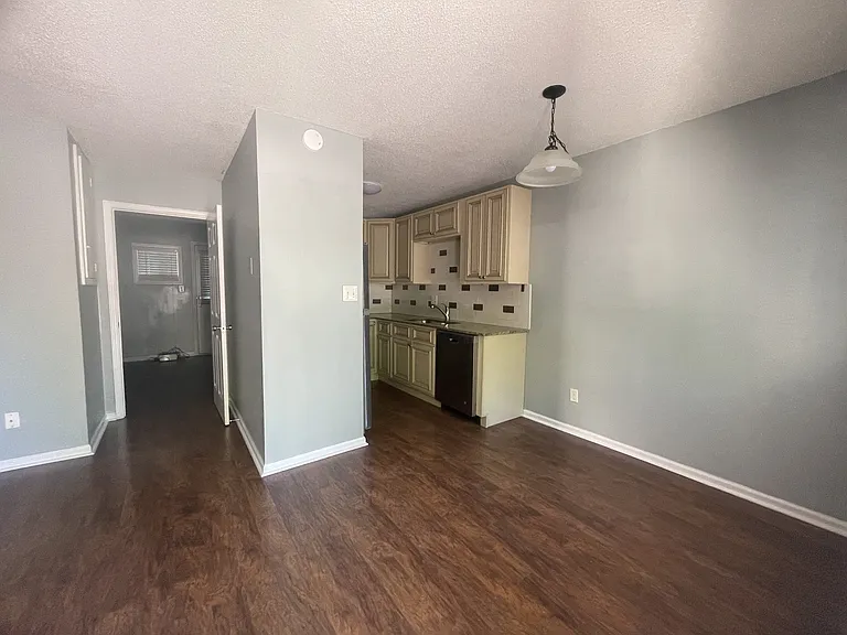106 Wilshire Ave SW #1 — Photo 6