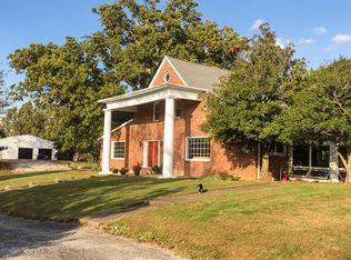 7794 Giant City Rd, Carbondale, IL 62902