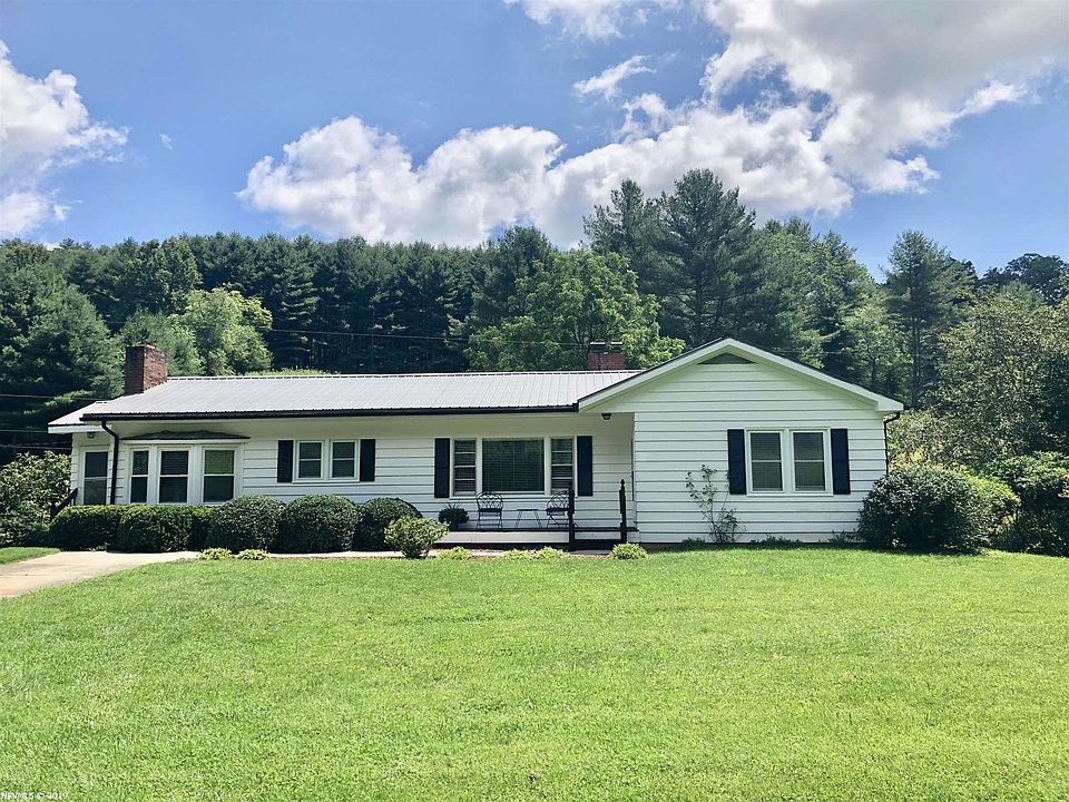 1st image of 1110 Pattons Mill Ln