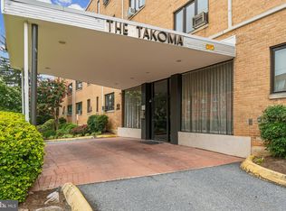 111 Lee Ave APT 302, Takoma Park, MD 20912