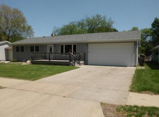 608 S Juanita St, Mitchell, SD 57301