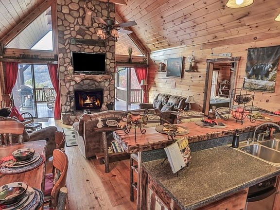 3rd image of 551 Amy Creek Cir