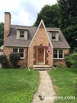 1st image of 152 Hillsdale St