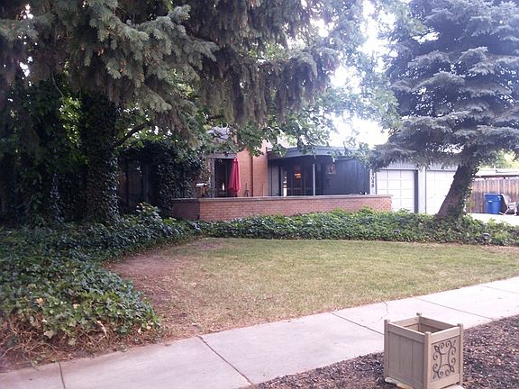 Designed by architect Ron Molen