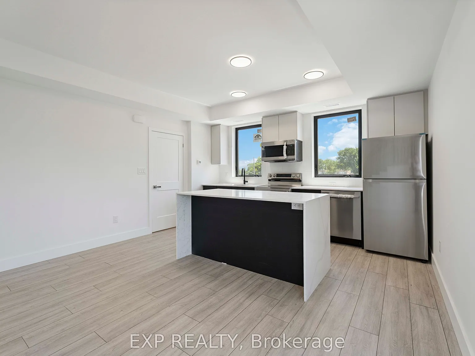 2 bed, $2,400 — Photo 2