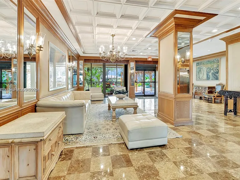 11111 Biscayne Blvd #8F — Photo 8
