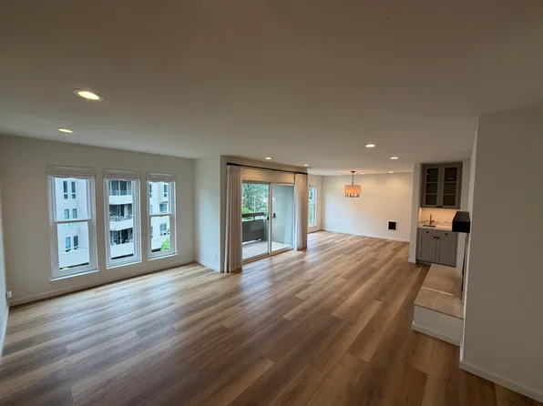 5335 Broadway Ter APT 301, Oakland, CA 94618