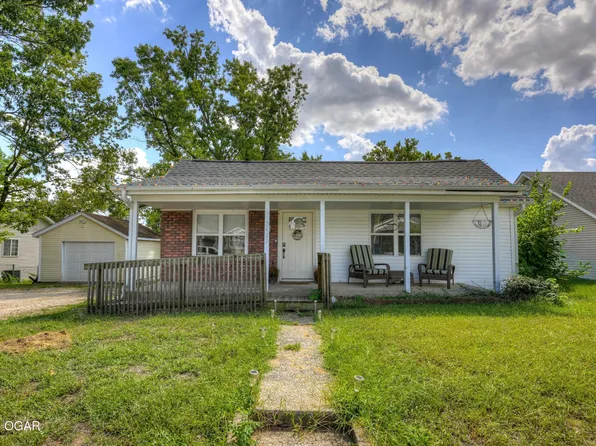 2422 E Manitou St, Joplin, MO 64801