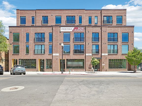 2nd image of 144 25th St #302