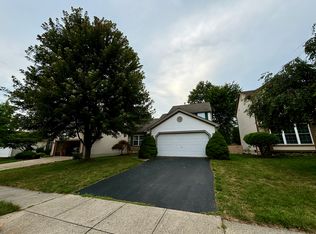 9197 Stream Pebble Dr, Columbus, OH 43240