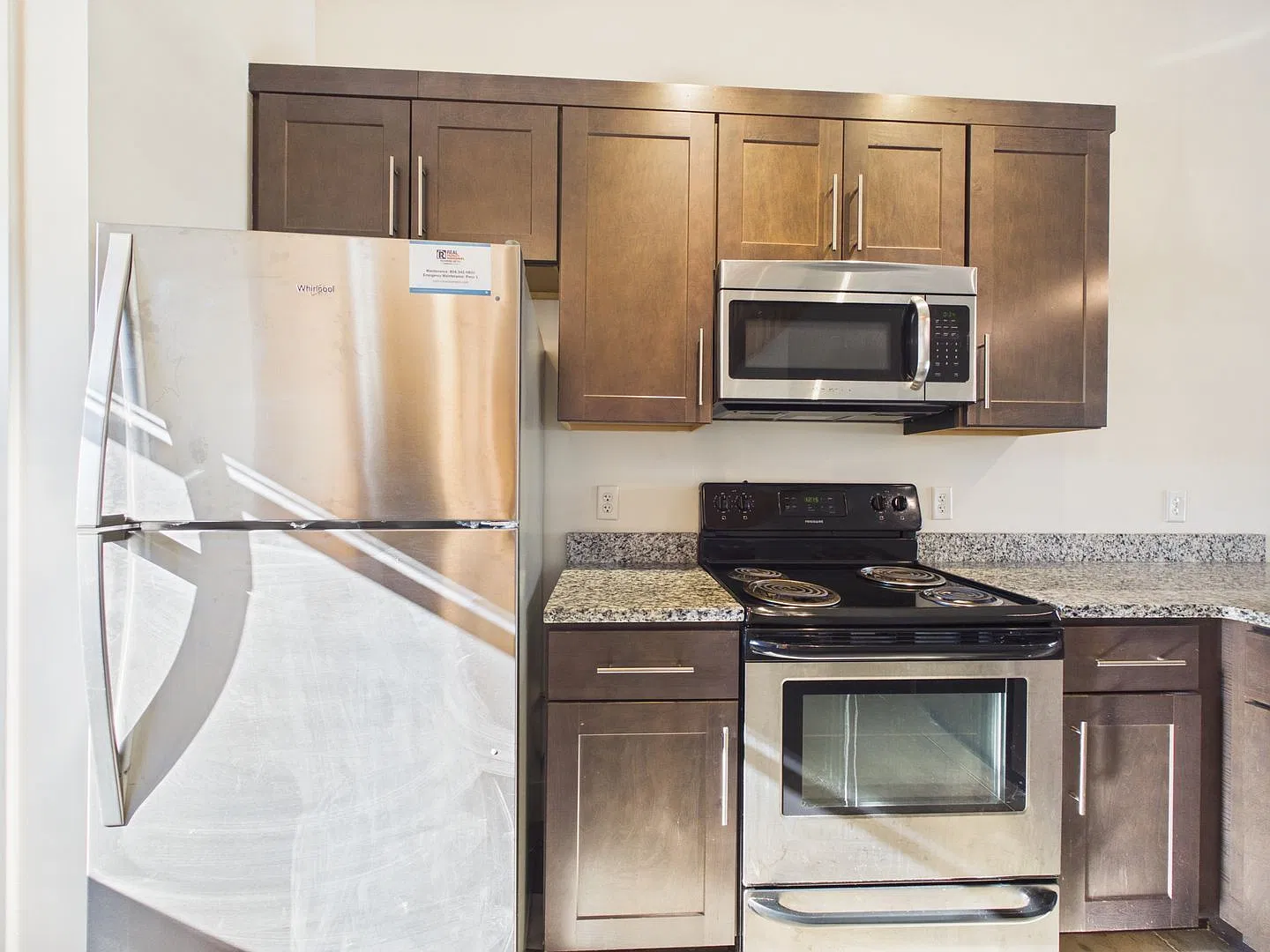 1 bed, 1.0 bath, 740 sqft, $1,475 — Photo 2