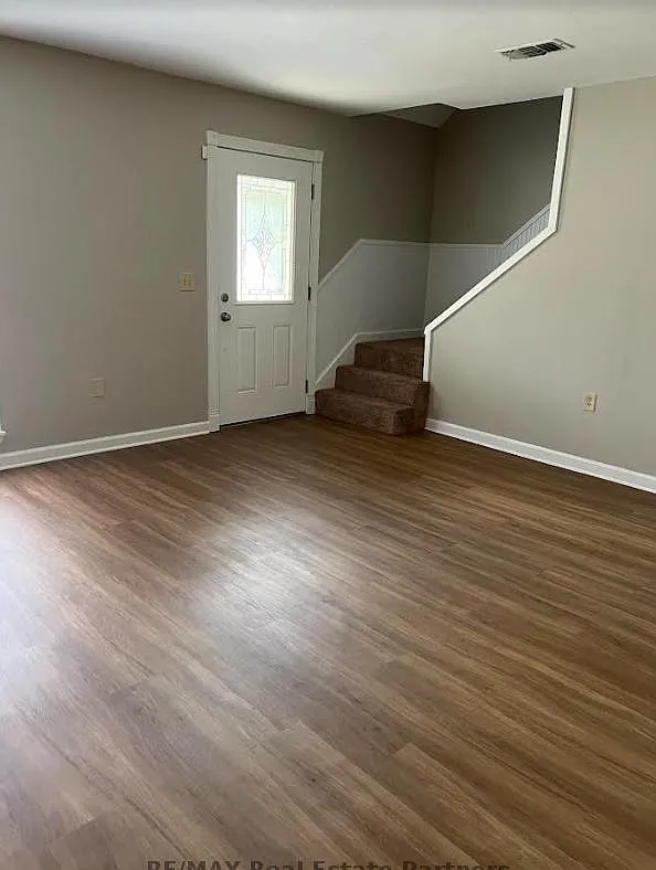 605 Hacienda Ave — Photo 4