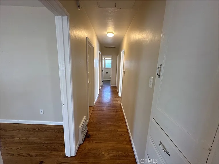 210 S Bush St — Photo 19