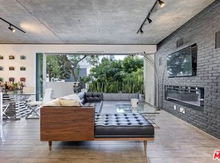 818 N Doheny Dr APT 203, West Hollywood, CA 90069