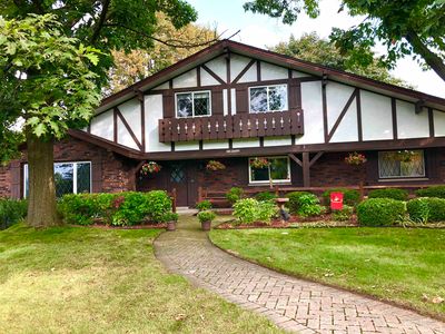 N58W26468 Mount Du Lac Dr, Sussex, WI, 53089