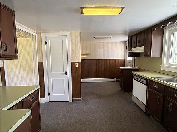 5th image of 509 S Main St