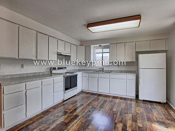 2nd image of 4716 NE 108th Ave