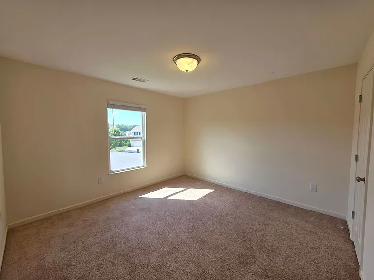 1490 Avalon Creek Rd — Photo 14
