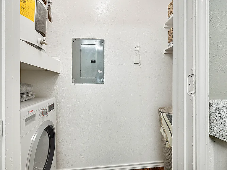 Westmoor Apartment Homes — Photo 39