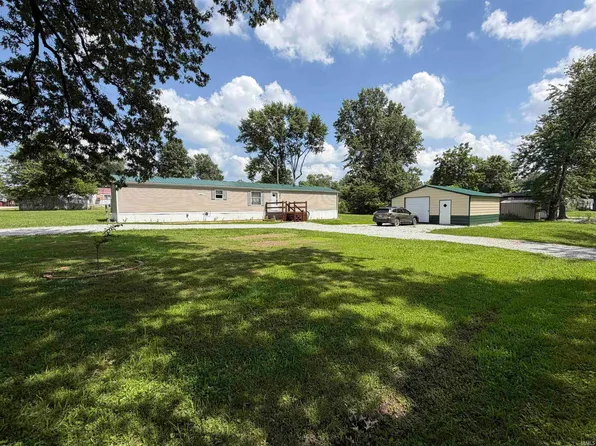 402 S Levy St, Jasonville, IN 47438