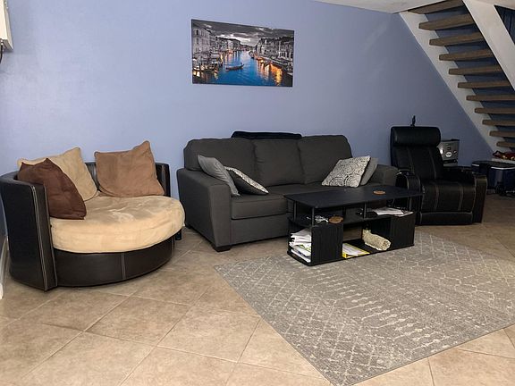 4th image of 1000 E Bishop St #47