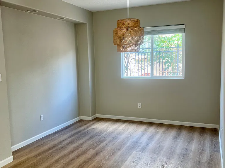 2319 Margarita Dr SE — Photo 7