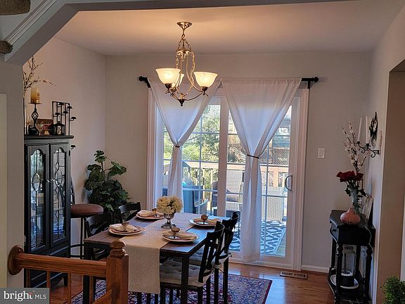 4th image of 106 Steven Ln