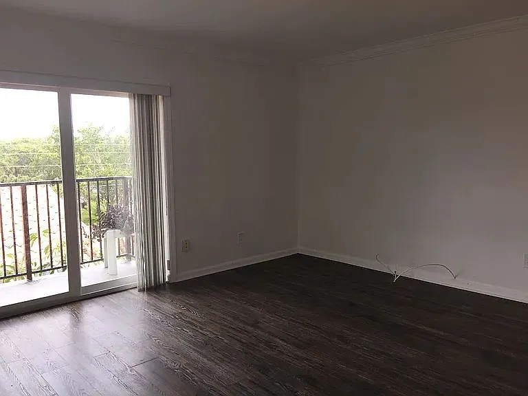 6815 Edgewater Dr #301 — Photo 7