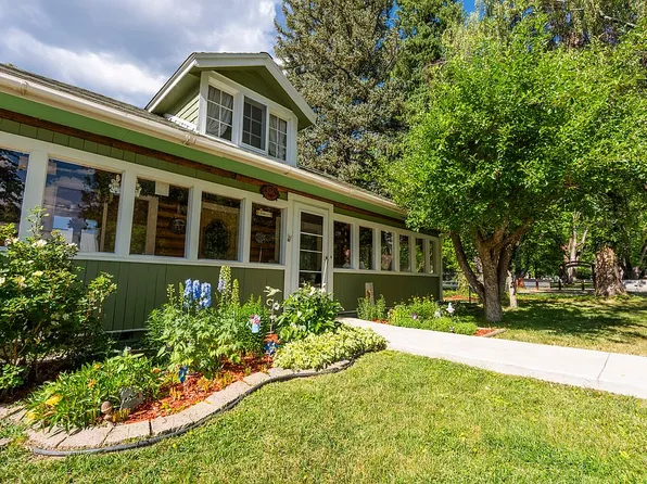 516 4th St, Paonia, CO 81428