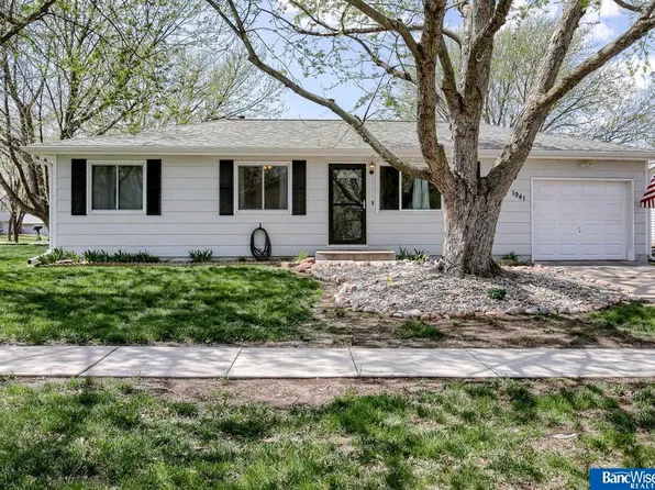 1941 SW 22nd St, Lincoln, NE 68522