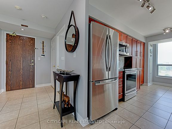 4th image of 4850 Glen Erin Dr #404