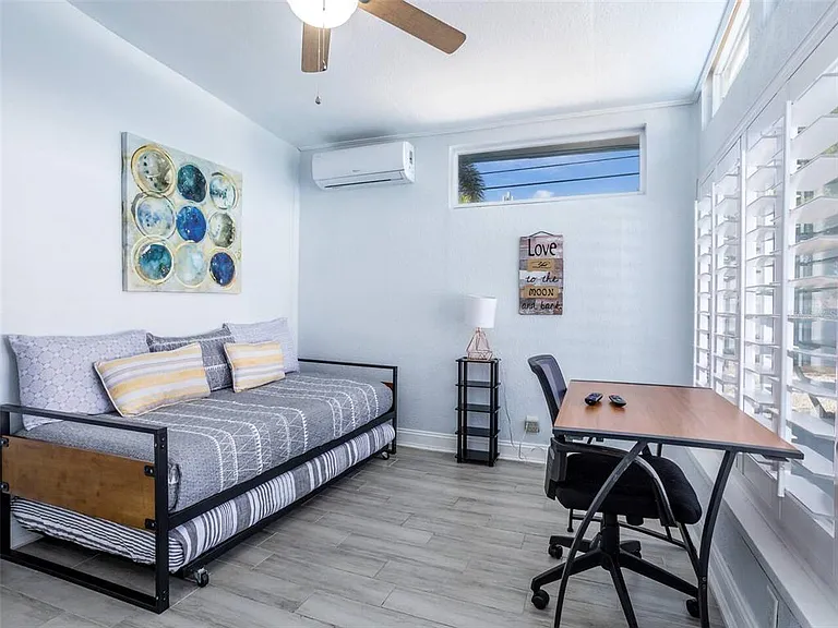 4401 Lenmore St #3 — Photo 10