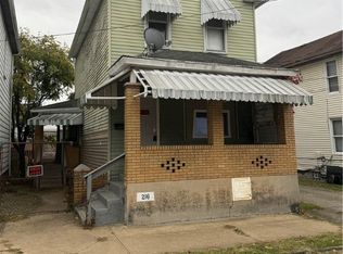 216 S 7th St, Jeannette, PA 15644