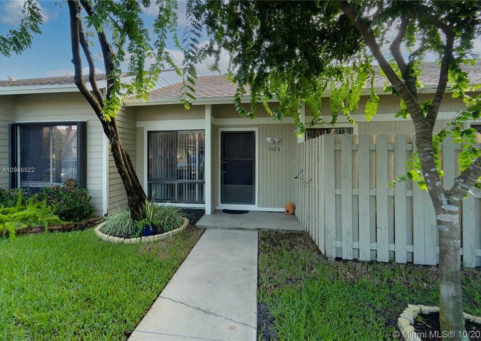 1st image of 3624 NW 111th Ter