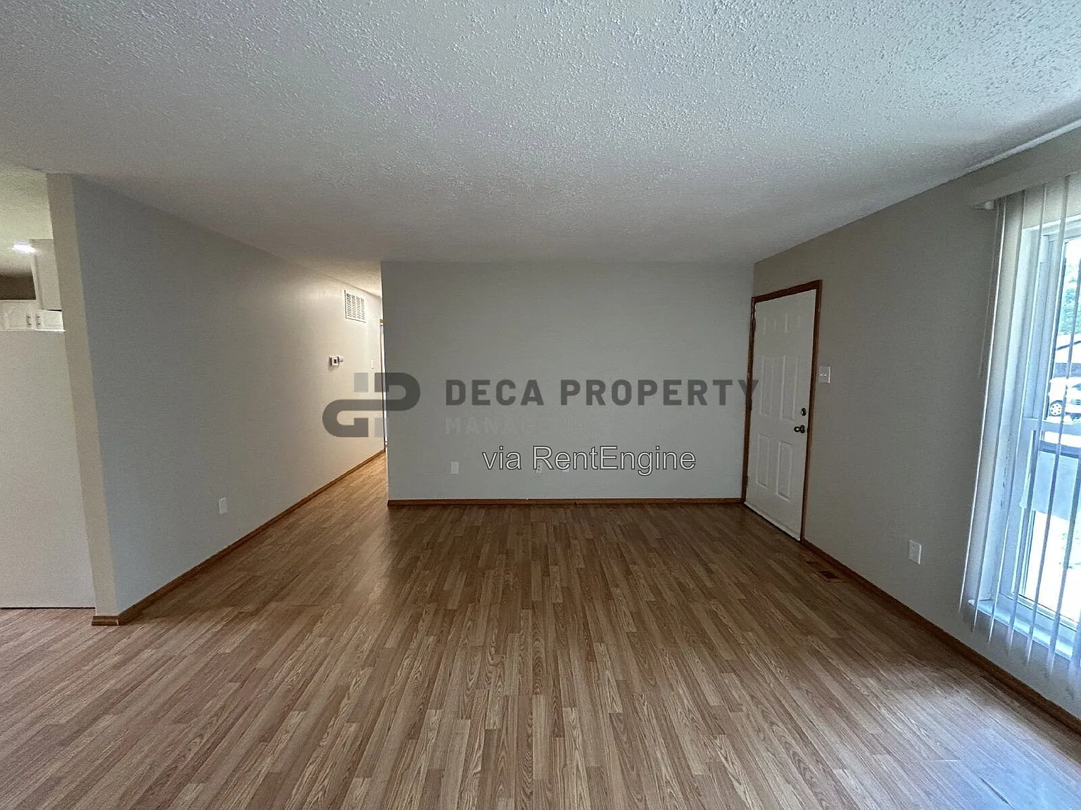 3 bed, 2.0 bath, 1189 sqft, $1,645 — Photo 3