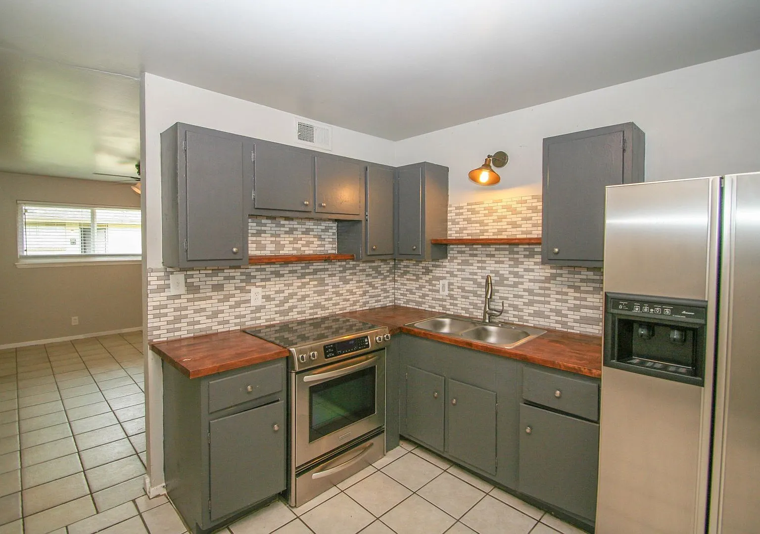 1310B N Irvington Ave — Photo 1
