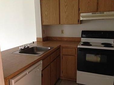 2nd image of 861 NE 207th Ln APT 201-14