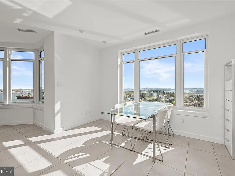 100 Harborview Dr #1901 — Photo 27