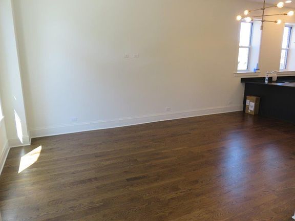 4th image of 1325 N Wicker Park Ave APT 2S