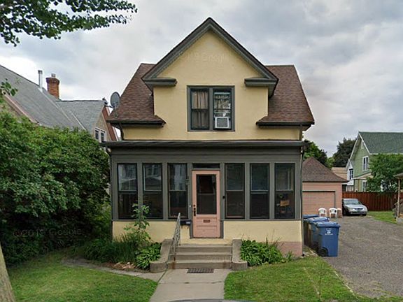 2nd image of 1522 2nd St NE #1522