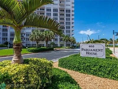 2 bed, 2.0 bath, 1200 sqft, $3,100 — Photo 1