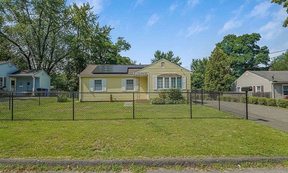 1st image of 128 W Canton Cir
